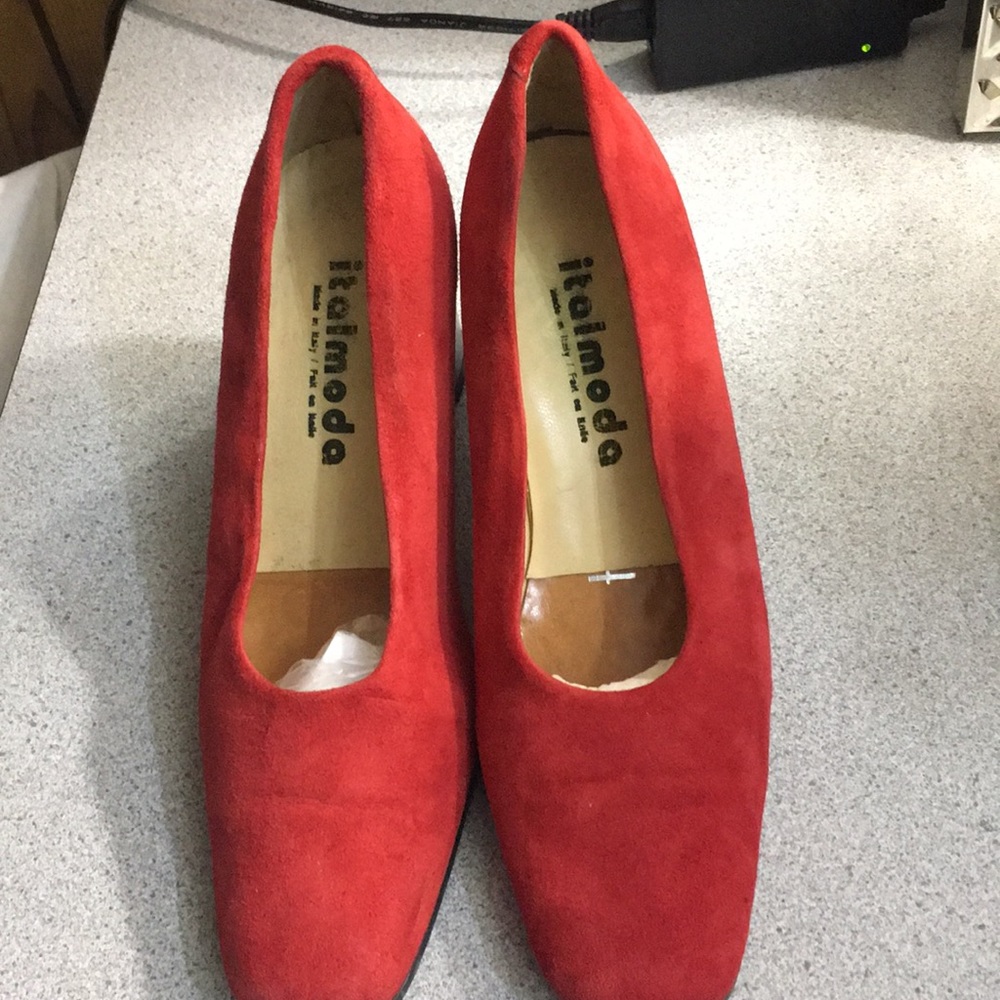 This shoes is in great condition but not new